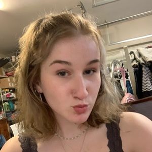 Meet your Posher, Katelyn